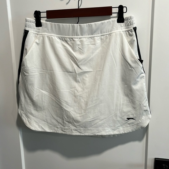 Slazenger Pants - NWT Slazenger Golf Skort Side Mesh Hydro-Dry
